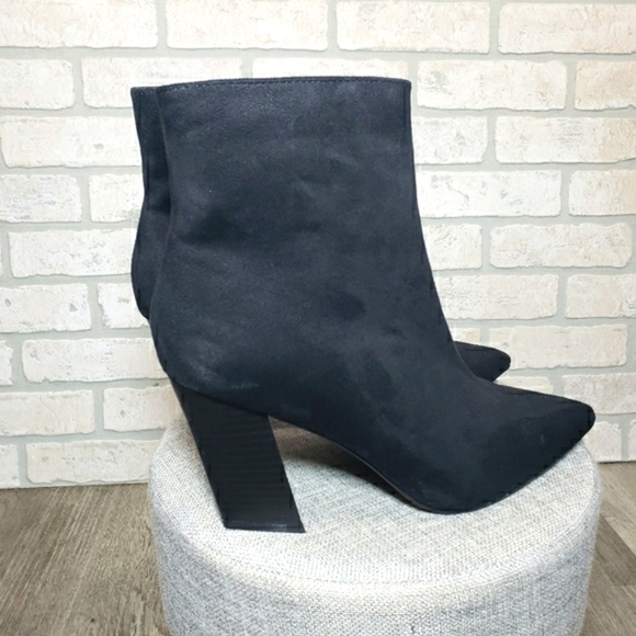 JUST FAB Seude Heeled Ankle Booties Size 9.5 - Picture 6 of 12
